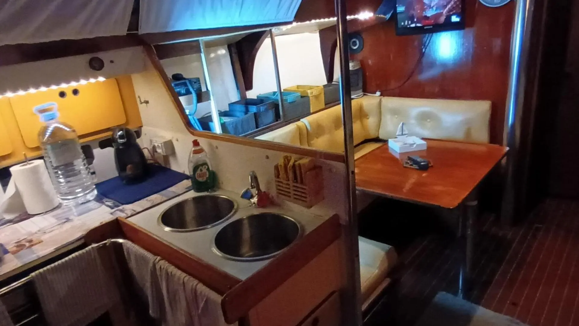 Spirit Of Shackleton Yacht Hotel Puerto Calero Botel